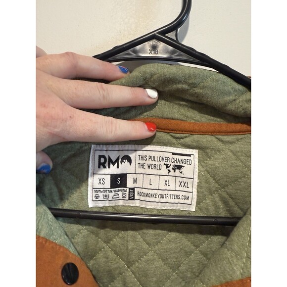 Rckmnky Quilted Pullover S  Retail $98 - Picture 3 of 6